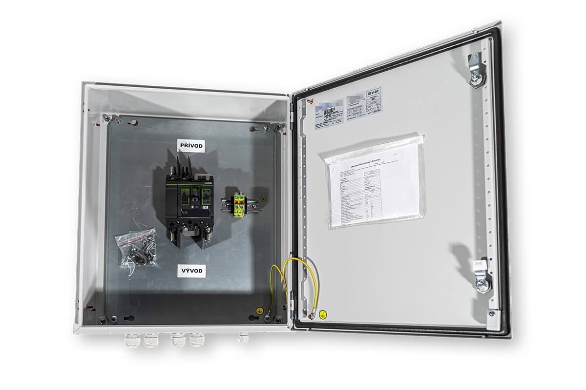 Rozdzielnica z rozłącznikiem DC dla akumulatorów Pylontech M1C 